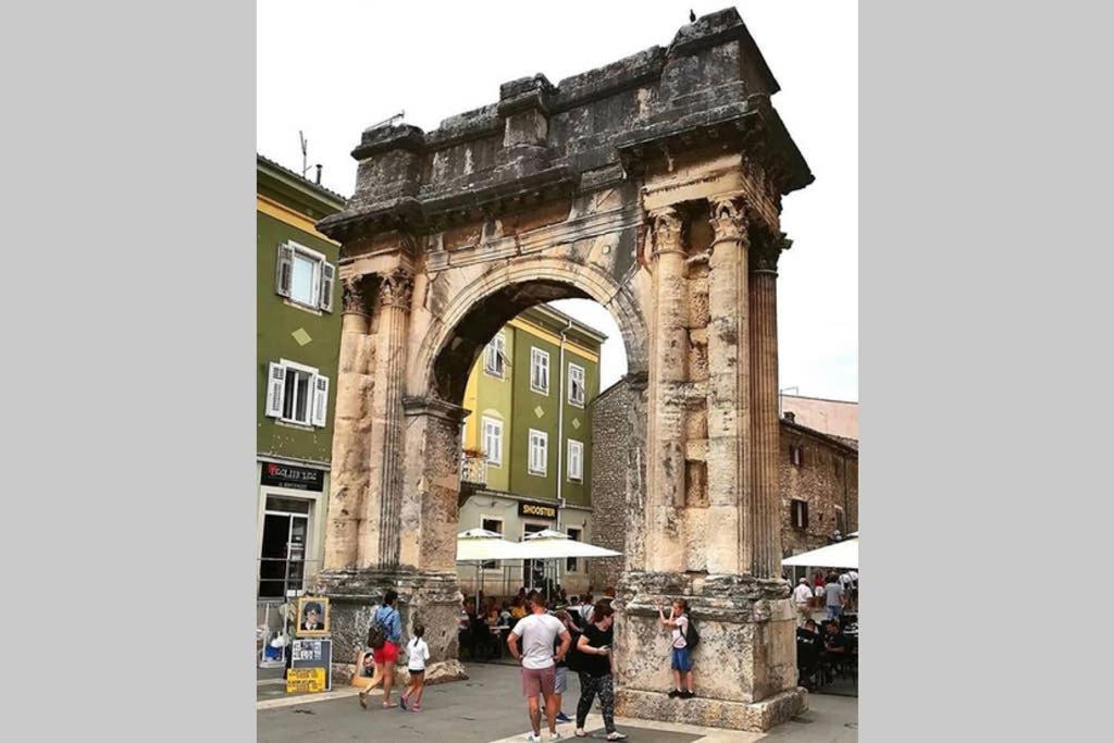 Apartment Historic Building Port Side Near Arena 3xac Nets Pula